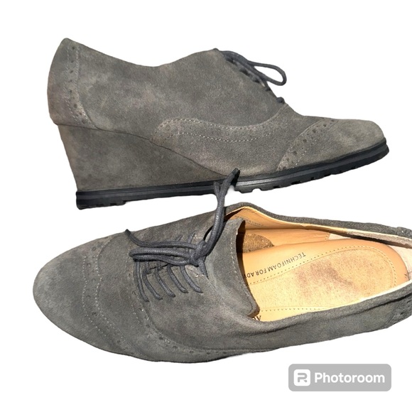SUEDE WEDGE WINGTIPS - Picture 4 of 7